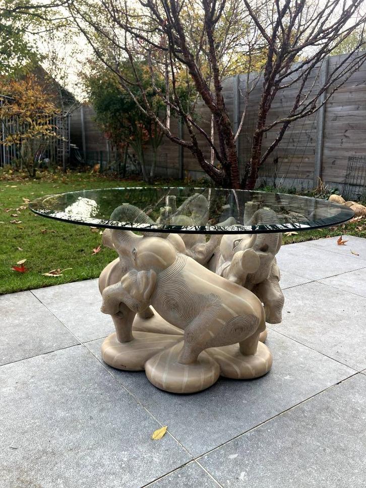 Magnifique table basse éléphants verre 92cm–enchères dès 149, Maison & Meubles, Tables | Tables de salon, Comme neuf, Moins de 50 cm