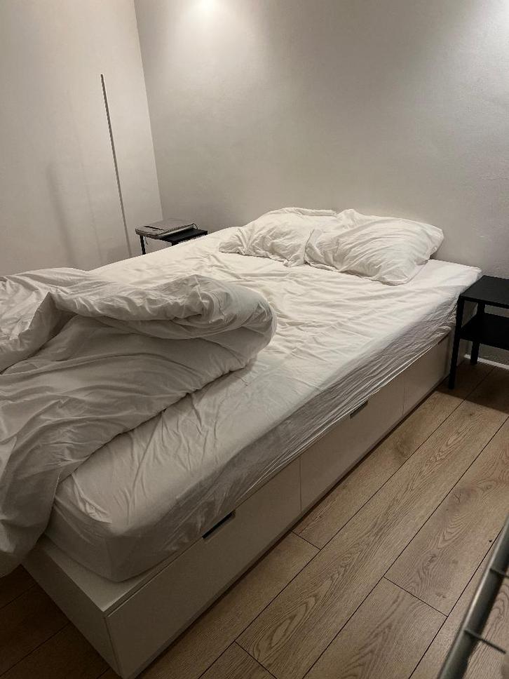 Lit IKEA et matelas IKEA, Maison & Meubles, Chambre à coucher | Lits, Comme neuf, Enlèvement