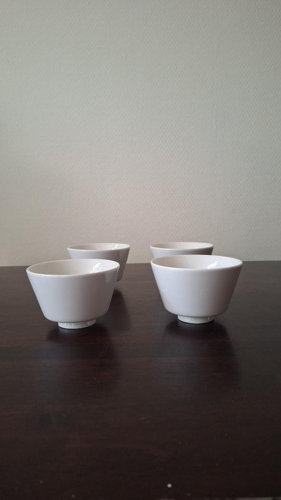 IITTALA 4 kommen Teema Tiimi Kaj Franck Fins design, Huis en Inrichting, Keuken | Servies, Nieuw, Kom(men), Effen, Porselein, Ophalen of Verzenden