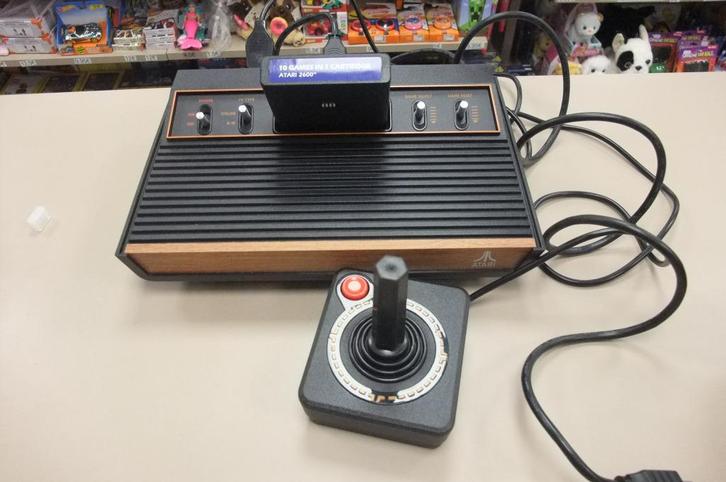 atari 2600 plus console, Games en Spelcomputers, Spelcomputers | Atari, Zo goed als nieuw, Atari 2600, Met 1 controller, Ophalen of Verzenden
