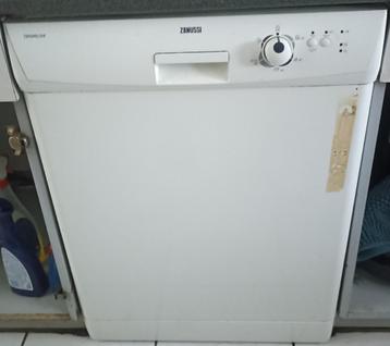 Zanussi vaatwasser beschikbaar voor biedingen