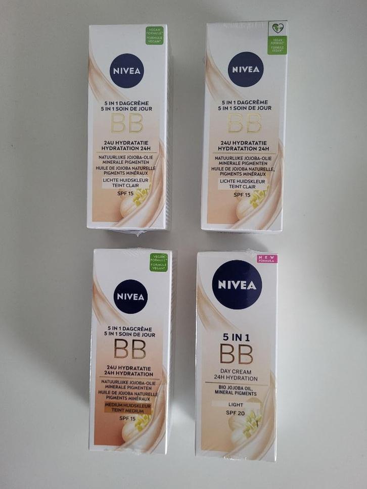 4x 50 ml hydraterende dagcreme nivea BB 5 in 1 met SPF 15/20, Handtassen en Accessoires, Uiterlijk | Gezichtsverzorging, Nieuw