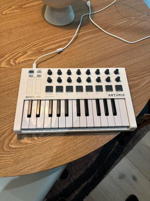 Arturia Minilab Mk2, Muziek en Instrumenten, Midi-apparatuur, Zo goed als nieuw, Ophalen