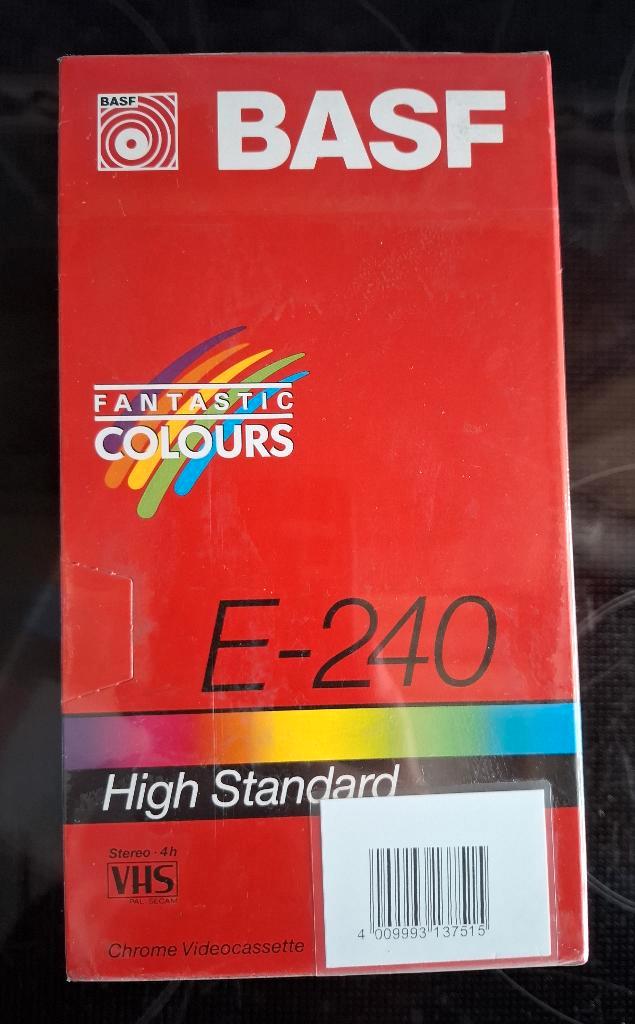 BASF E-240 Extra Quality VHS- videoband NIEUW 5 st, Audio, Tv en Foto, Videospelers, Nieuw, Videoband, Ophalen of Verzenden