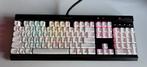 K70 Pro RGB Lux QWERTY US met witte keycaps en polssteun, Ophalen, Gebruikt, Gaming toetsenbord, Qwerty