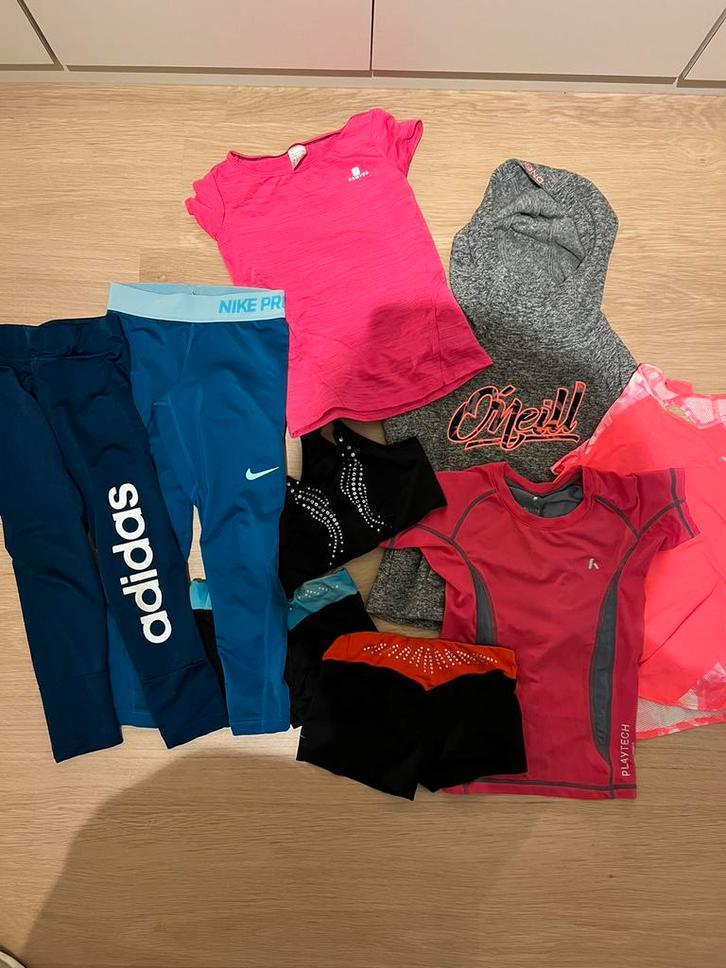 Pakket turnkledij (14 stuks), Sport en Fitness, Turnen, Zo goed als nieuw, Ophalen