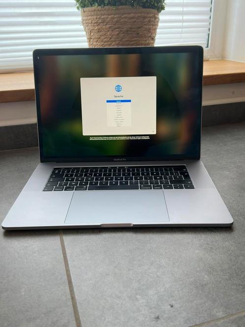 Macbook Pro 15 inch i7 2018, Computers en Software, Windows Laptops, Zo goed als nieuw, 15 inch, SSD, 2 tot 3 Ghz, 16 GB, Azerty