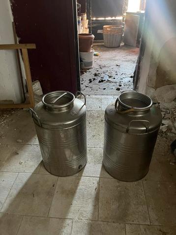 Contenant inox de 50 litres beschikbaar voor biedingen