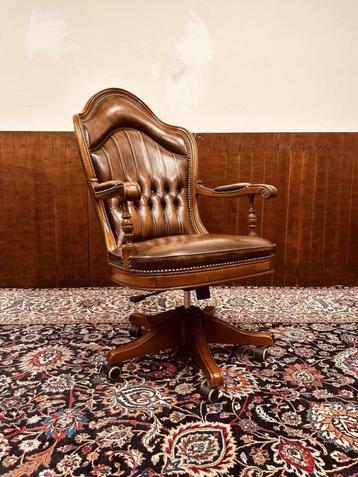Engels Klassiek Chesterfield Bureaustoel beschikbaar voor biedingen