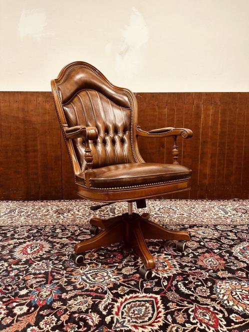 Engels Klassiek Chesterfield Bureaustoel, Antiek en Kunst, Antiek | Kantoor en Zakelijk, Ophalen of Verzenden