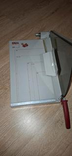 COUPE PAPIER PRO  30 FEUILLES . IDEAL 1035, Divers, Enlèvement, Utilisé