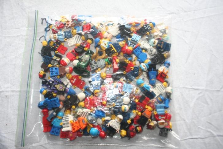 100 x LEGO minifig minifiguren city ninjago star wars 1, Kinderen en Baby's, Speelgoed | Duplo en Lego, Lego, Ophalen of Verzenden