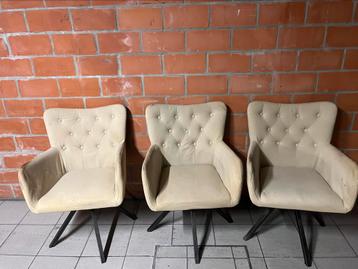 Stoelen beschikbaar voor biedingen