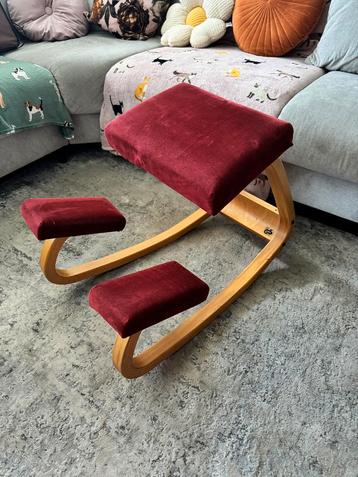Stokke Kniestoel Balance chair rood beschikbaar voor biedingen