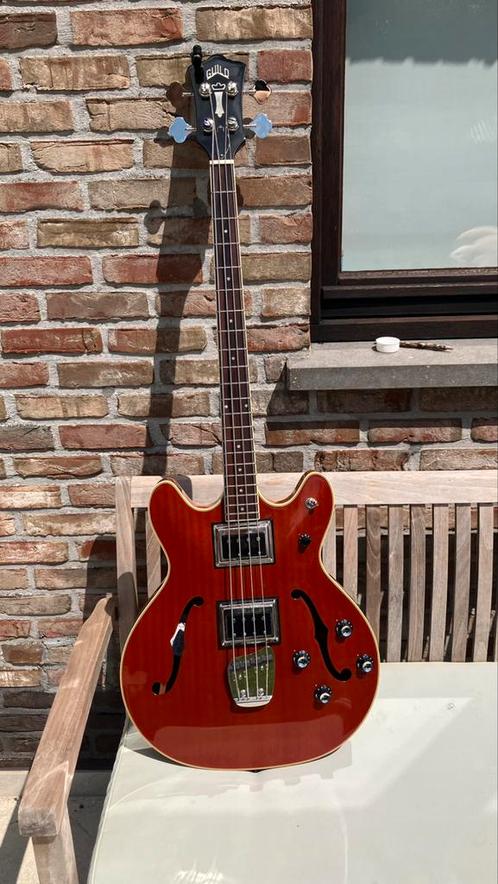 Guild Starfire II basgitaar + koffer (ruilen mogelijk!!), Muziek en Instrumenten, Snaarinstrumenten | Gitaren | Bas, Zo goed als nieuw