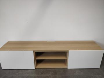 Tv kast beschikbaar voor biedingen