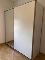 Klerenkast met Schijf dieren en Spiegel van Ikea, 150 tot 200 cm, 150 tot 200 cm, Gebruikt, 50 tot 75 cm