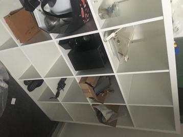 Armoire Kallax 16 compartiments, 25 à 50 cm, 150 à 200 cm, Comme neuf, 150 à 200 cm
