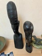 2 oude Afrikaanse beelden, Ophalen