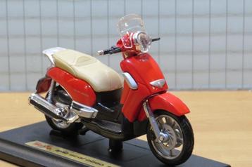 Aprilia Scarabeo 500 ie 1:18 Maisto beschikbaar voor biedingen