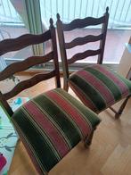 2 chaises en noyer et velours, Antiquités & Art, Antiquités | Meubles | Chaises & Canapés, Enlèvement ou Envoi