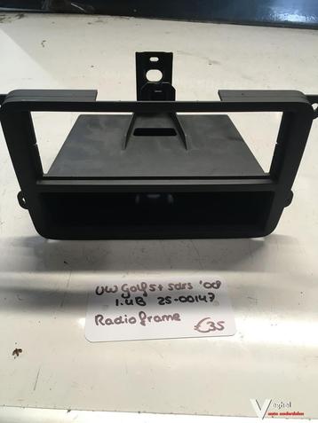 Vw Golf 5 plus 5drs 1.4 B 2008 2500147 Radioframe enkel din beschikbaar voor biedingen