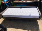 Bed, Huis en Inrichting, Slaapkamer | Boxsprings, Ophalen, 90 cm, Eenpersoons, Bruin