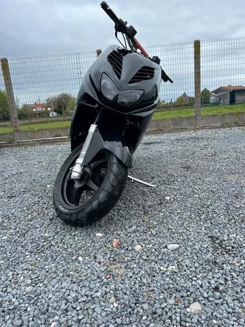 Yahama aerox 2-takt, Fietsen en Brommers, Ophalen, Zo goed als nieuw, Aerox