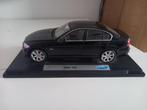 BMW 330i, Hobby en Vrije tijd, Modelauto's | 1:18, Ophalen, Zo goed als nieuw, Auto, Welly