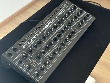 Future Retro XS - Semi modular synth beschikbaar voor biedingen