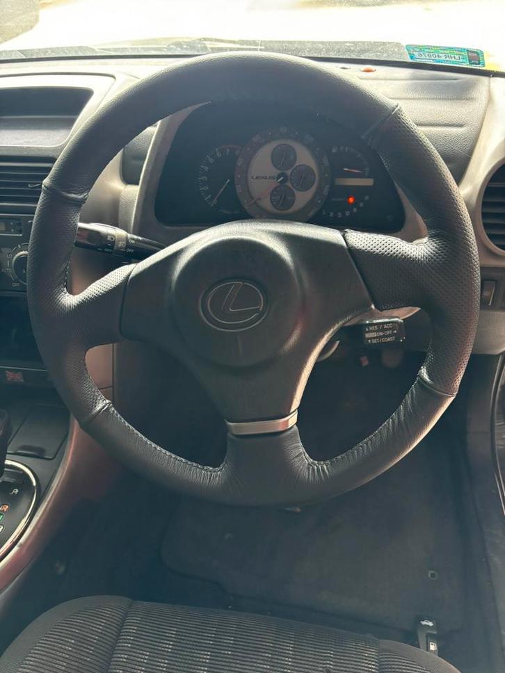 Volant Lexus IS200 retapissé, Autos : Pièces & Accessoires, Commande, Lexus, Enlèvement