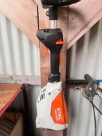 Stihl KMA 130R bosmaaier op batterij, Tuin en Terras, Ophalen, Gebruikt, Accu, Stihl
