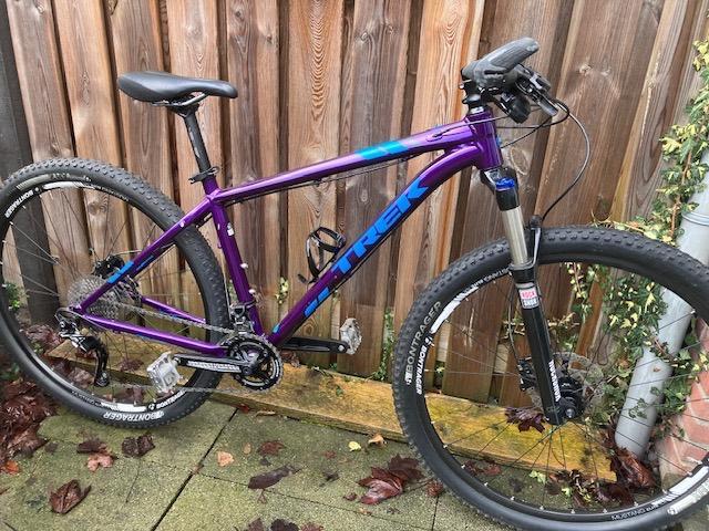 Trek X-Caliber 9 mountainbike 29” wielen! - ALS NIEUW !, Vélos & Vélomoteurs, Vélos | VTT & Mountainbikes, Comme neuf, Trek, 45 à 49 cm