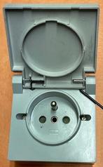 Op zoek naar stopcontacten van het oude model NIKO, Ophalen of Verzenden