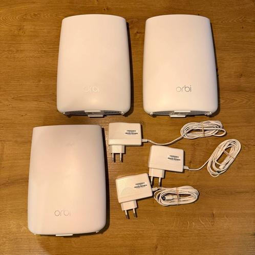 Netgear Orbi RBK53 Wi-Fi (1 router + 2 satellieten), Computers en Software, Routers en Modems, Gebruikt, Router, Ophalen of Verzenden