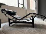 LC4 chaise longue van Le Corbusier voor Cassina, Huis en Inrichting, Ophalen, Eenpersoons, Design, Leer