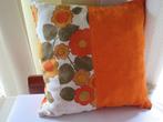 vintage kussen, Huis en Inrichting, Woonaccessoires | Kussens, Ophalen of Verzenden, Nieuw, Oranje, Vierkant