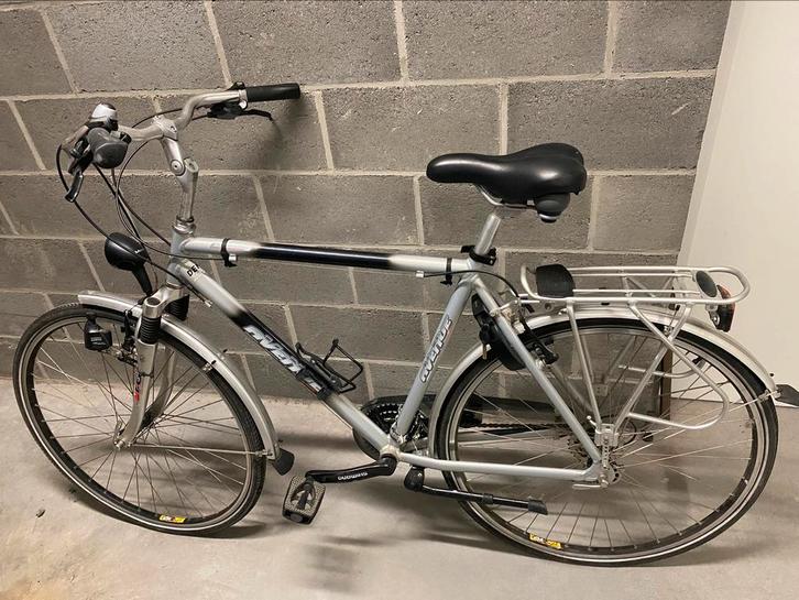 Vélo Sirocco Avenue V-break 8 vitesses + ou - accessoires, Fietsen en Brommers, Fietsen | Heren | Herenfietsen, Zo goed als nieuw