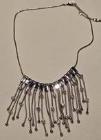 Joli collier avec pendentifs en strass. Vraiment accrocheur , Bijoux, Sacs & Beauté, Enlèvement ou Envoi