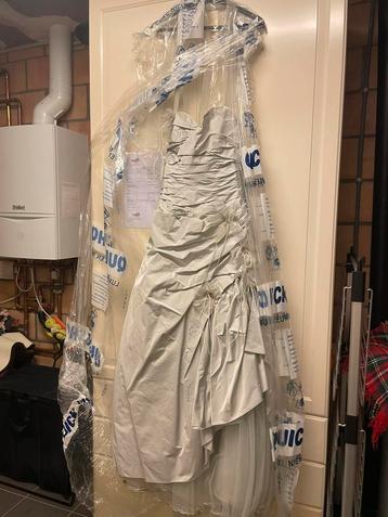 Robe de mariée argentée Linea Raffaelli taille 40, Linea raffaelli, Enlèvement, Comme neuf, Robe de mariée