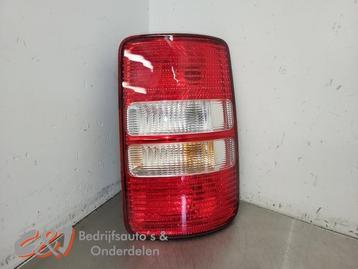 Achterlicht rechts van een Volkswagen Caddy beschikbaar voor biedingen