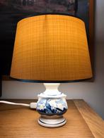 Petite lampe en porcelaine Delft vintage, Huis en Inrichting, Lampen | Tafellampen, Zo goed als nieuw
