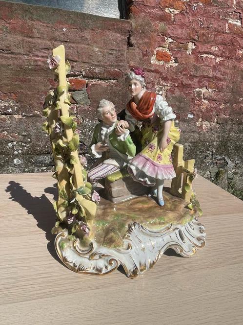 Porseleinen beeldengroep (Meissen-stijl), Antiek en Kunst, Antiek | Porselein, Ophalen of Verzenden
