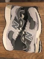 New balance 2002r protection pack, Sports & Fitness, Comme neuf, Autres marques, Autres sports