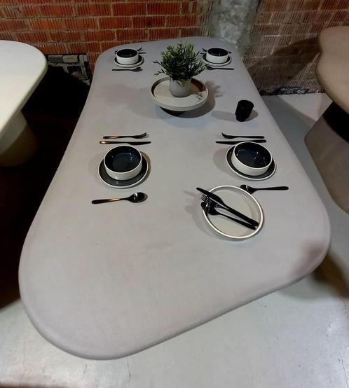 Mortex tafel organisch - Nieuw - Showroomstaat, Huis en Inrichting, Tafels | Eettafels, Nieuw, 100 tot 150 cm, 200 cm of meer