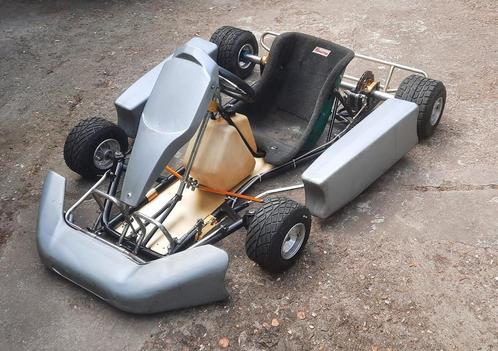 Karting - Compleet starterspakket - kart - gereedschap - ..., Sport en Fitness, Karting, Zo goed als nieuw, Kart, Ophalen