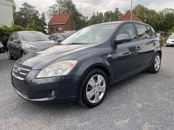 Kia cee'd 1.6i EX -------prix export, Autos, Achat, Entreprise, Carnet d'entretien, Boîte manuelle