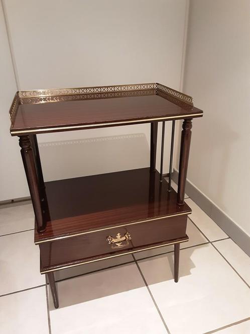 Antiek bijzettafeltje  of sidetable  jaren 60 !, Huis en Inrichting, Tafels | Sidetables, Zo goed als nieuw, Ophalen