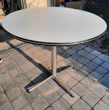 Vintage meubels  beschikbaar voor biedingen