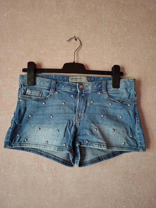 Stoere C&A Clockhouse Denim Shorts met Studs Maat S, Kleding | Dames, Spijkerbroeken en Jeans, Zo goed als nieuw, Blauw, Ophalen of Verzenden